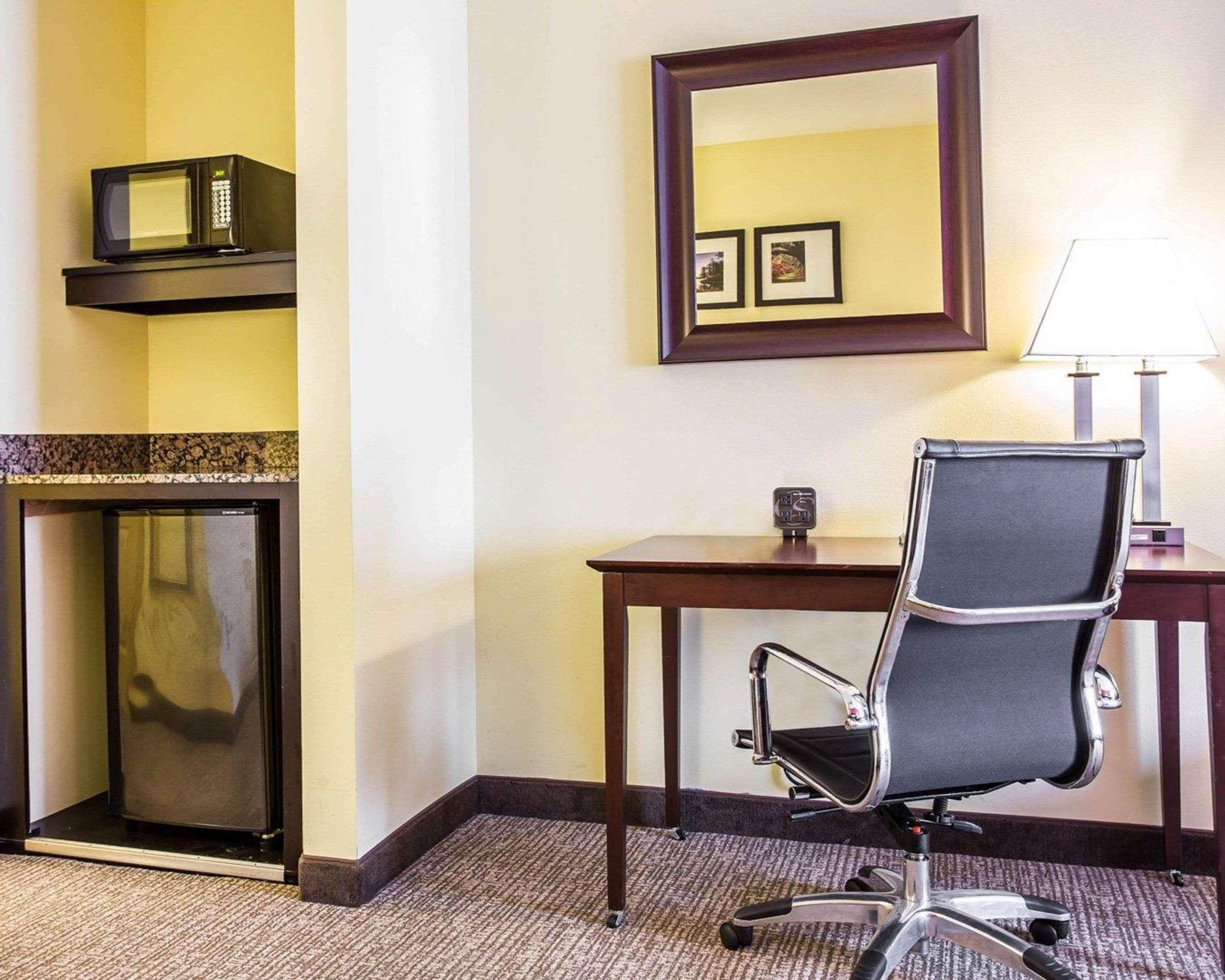 Comfort Suites Rock Hill Manchester Meadows Area Екстериор снимка