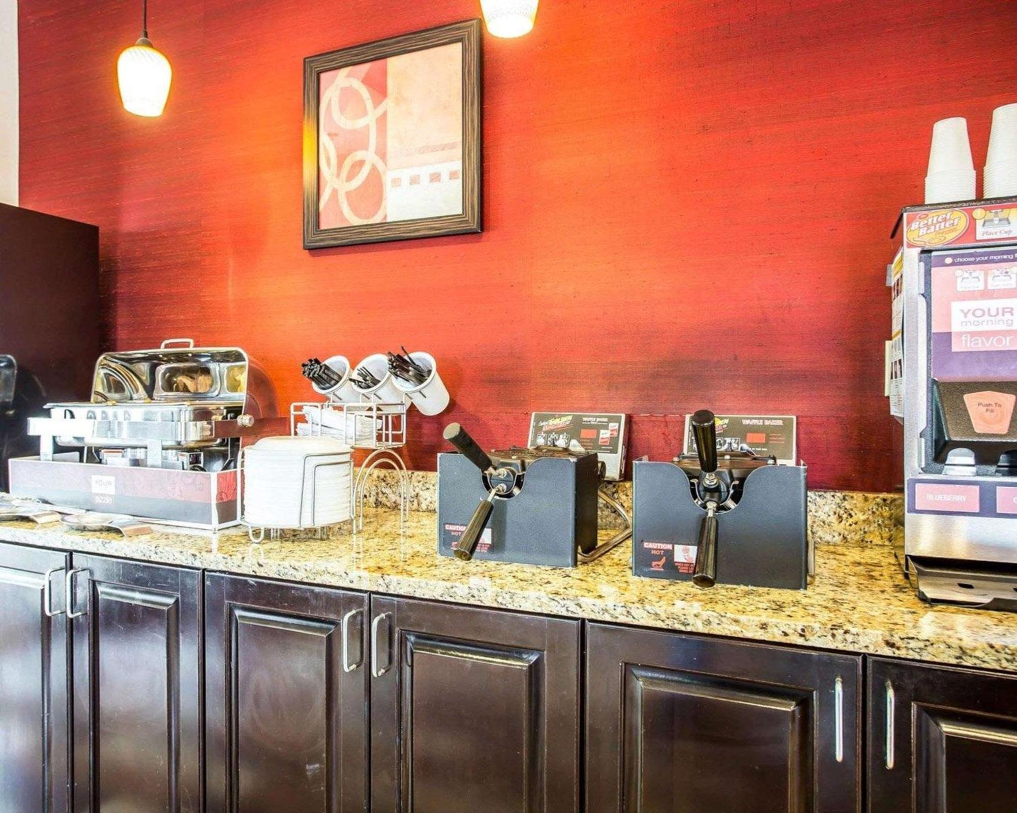 Comfort Suites Rock Hill Manchester Meadows Area Екстериор снимка