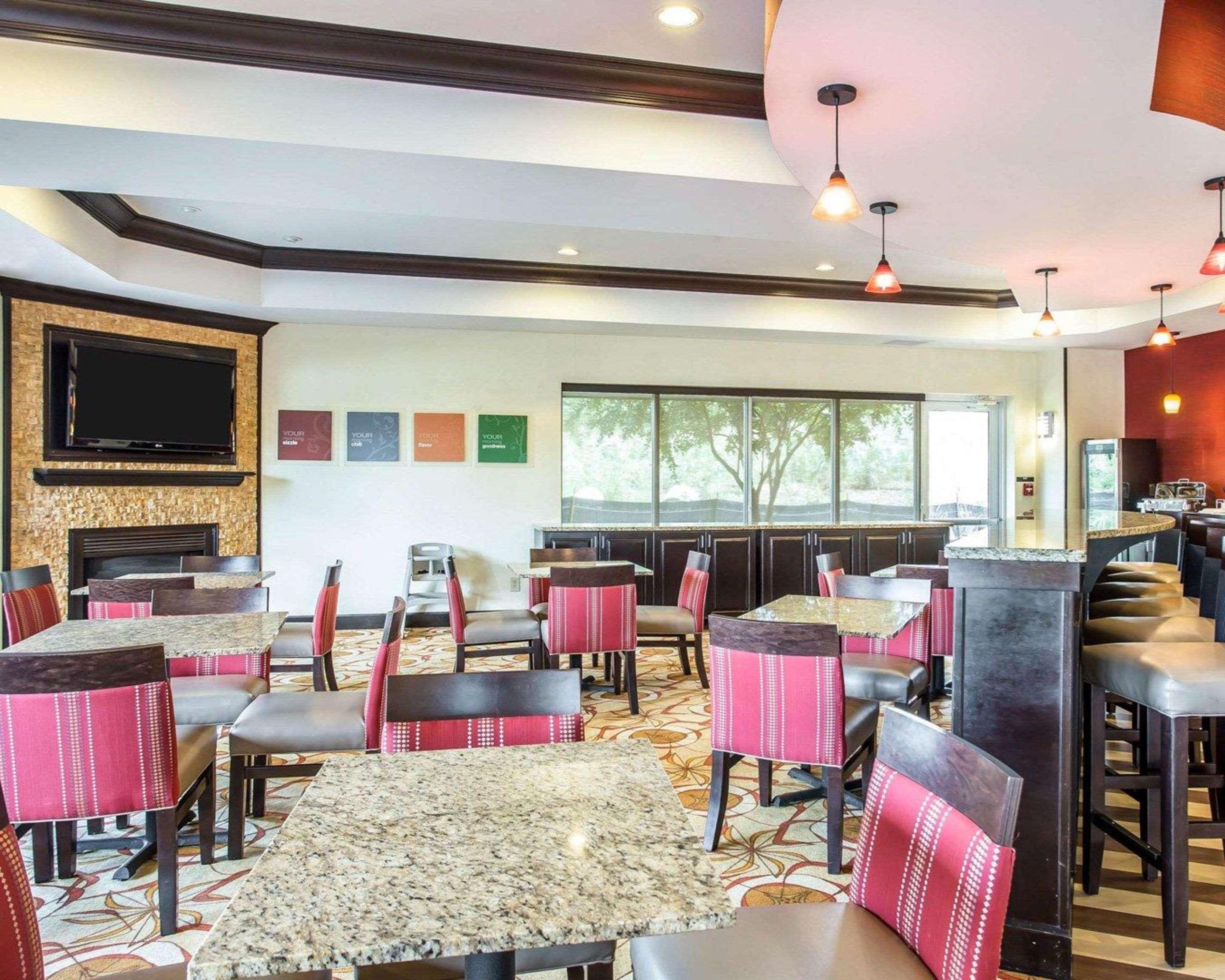 Comfort Suites Rock Hill Manchester Meadows Area Екстериор снимка